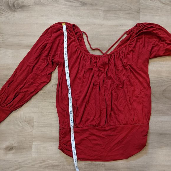 Red top M-L good condition. - Picture 4 of 4